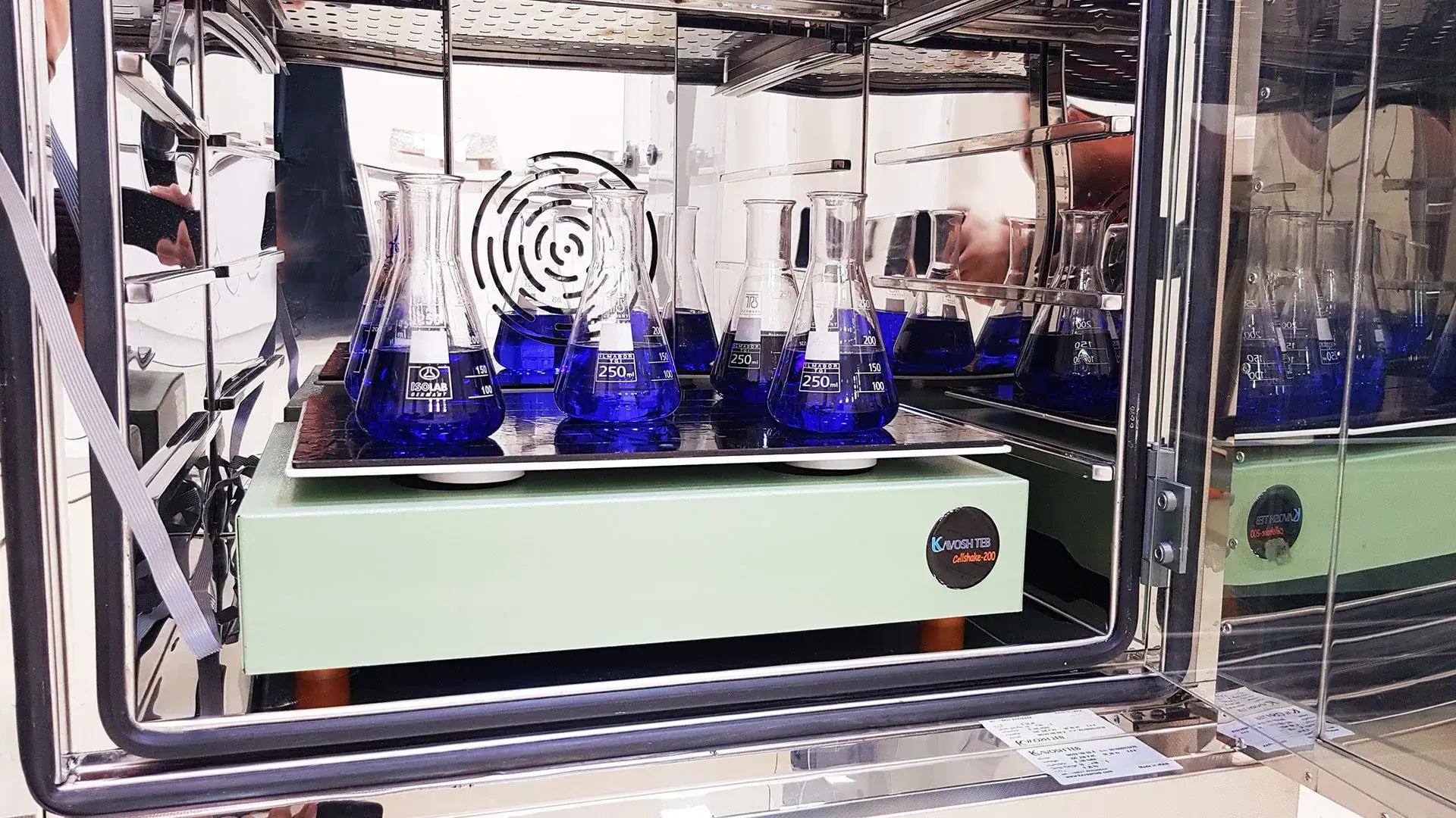 شیکر اوربیتالی مخصوص انکوباتور کربن دی اکسید